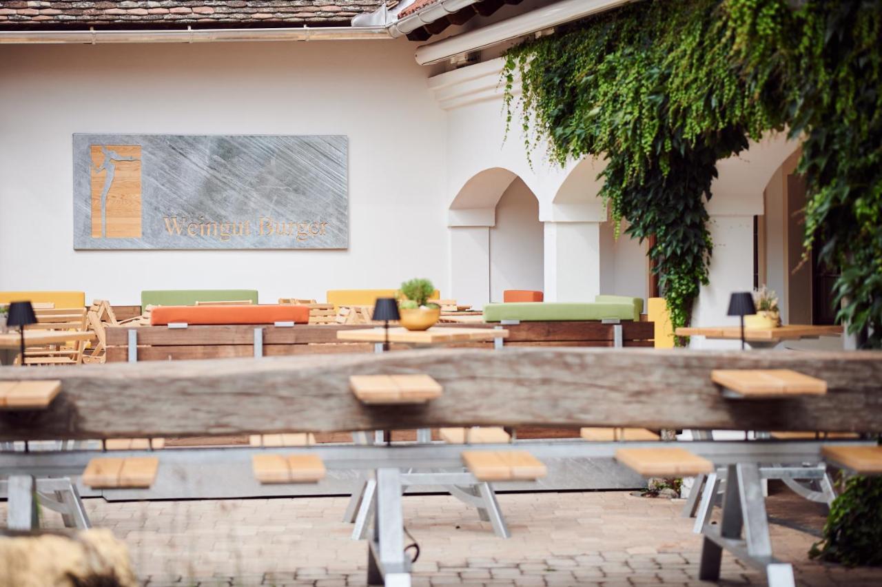 Weingut Burger Hotel Kalladorf Exterior photo